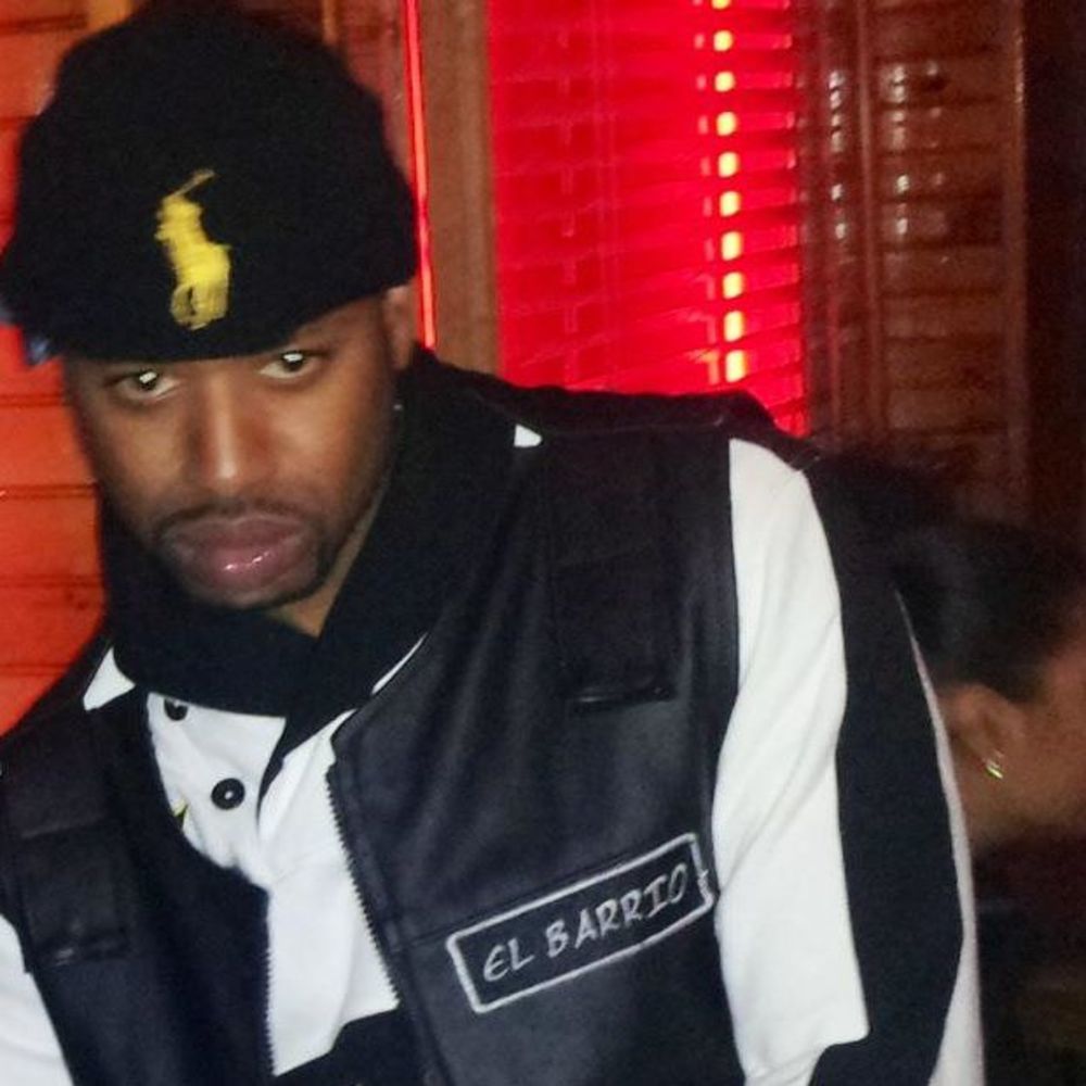 Meet your Posher, Bar